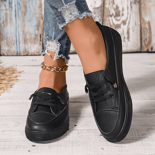 Low Top Sneaker