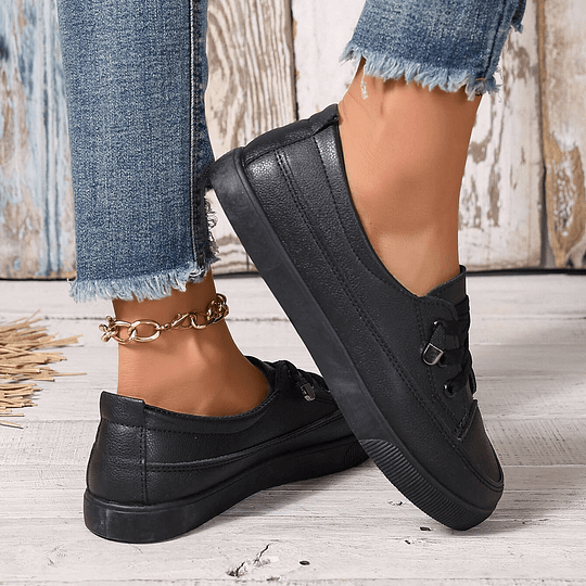 Low Top Sneaker